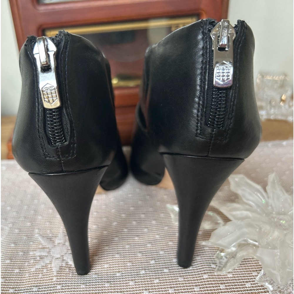 Vince Camuto Karmi Black Leather Heels Size 6M/36 - Picture 6 of 8